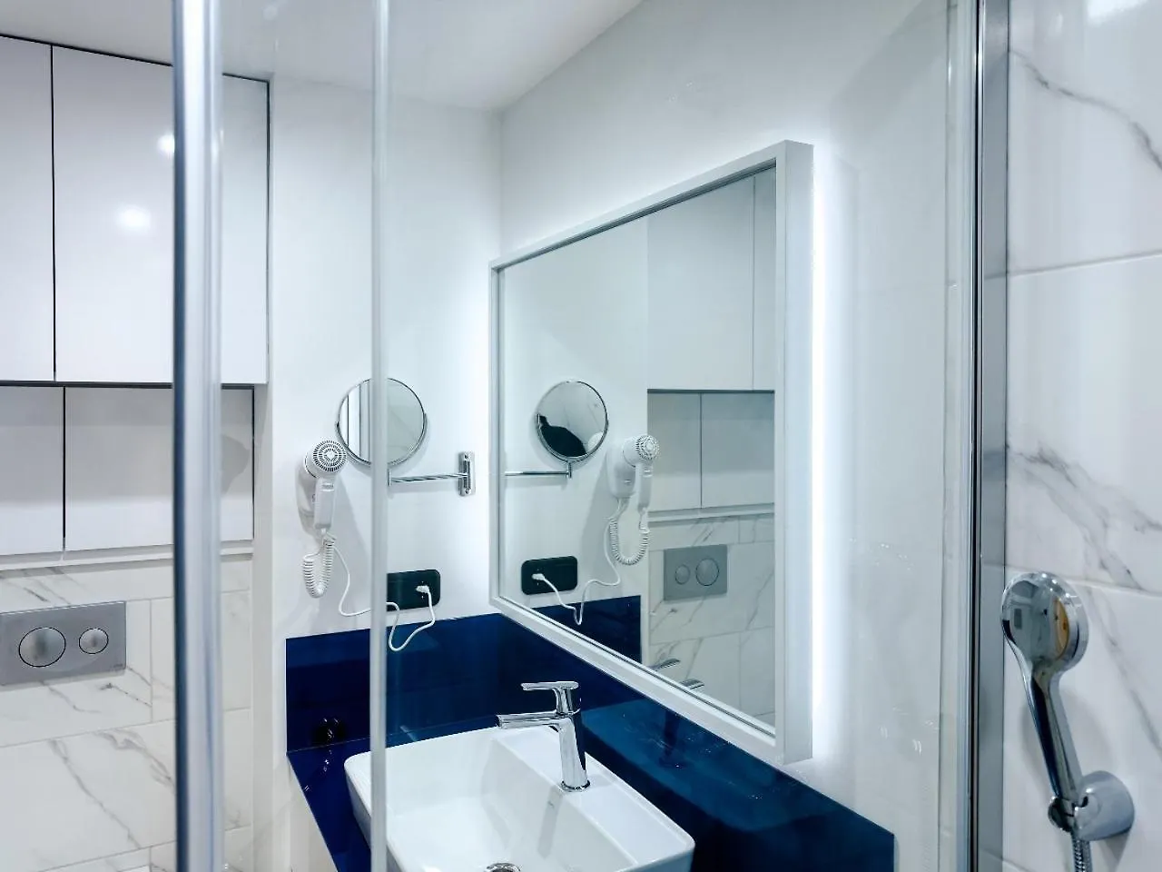 Orbi City Luxury Suites In バトゥーミ