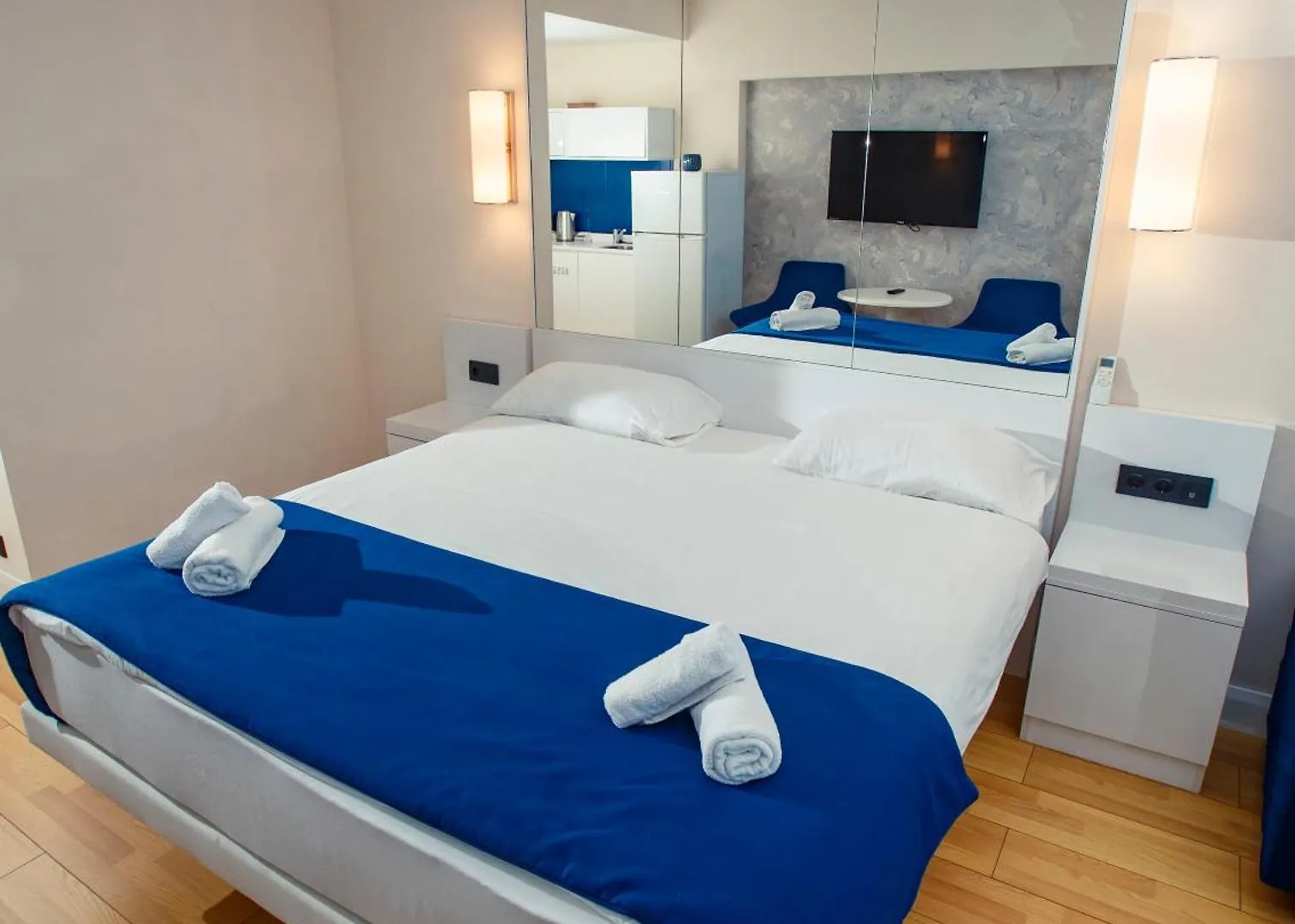 Orbi City Luxury Suites In バトゥーミ アパート