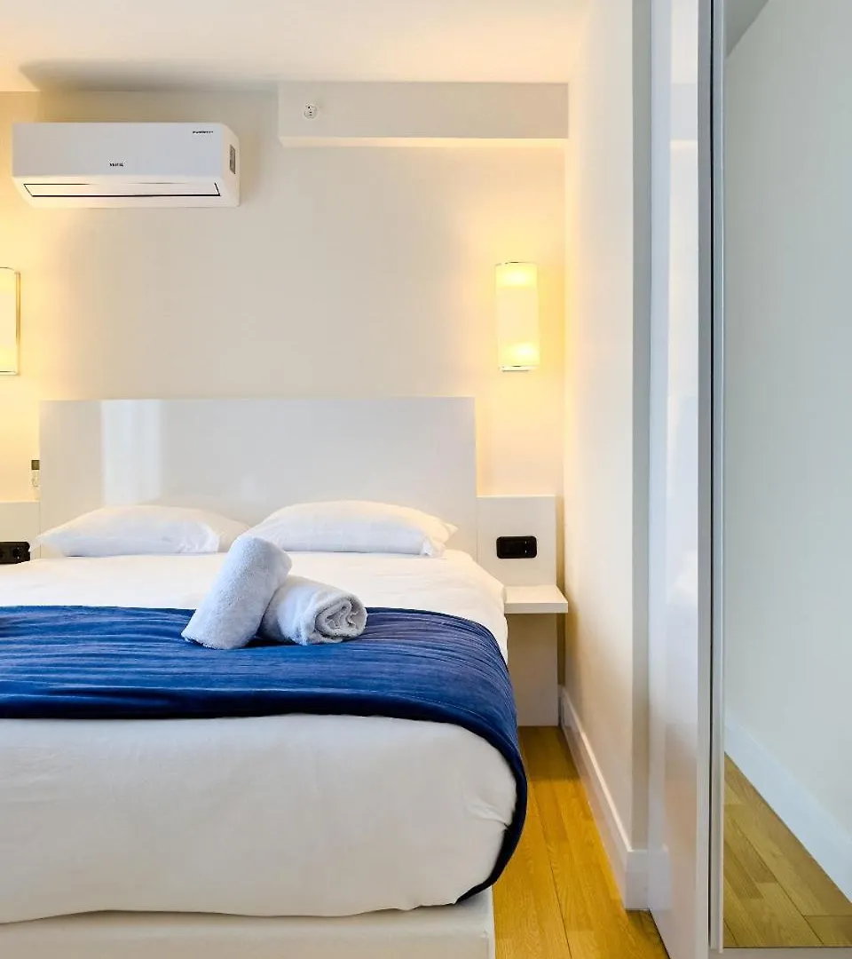 Orbi City Luxury Suites In バトゥーミ