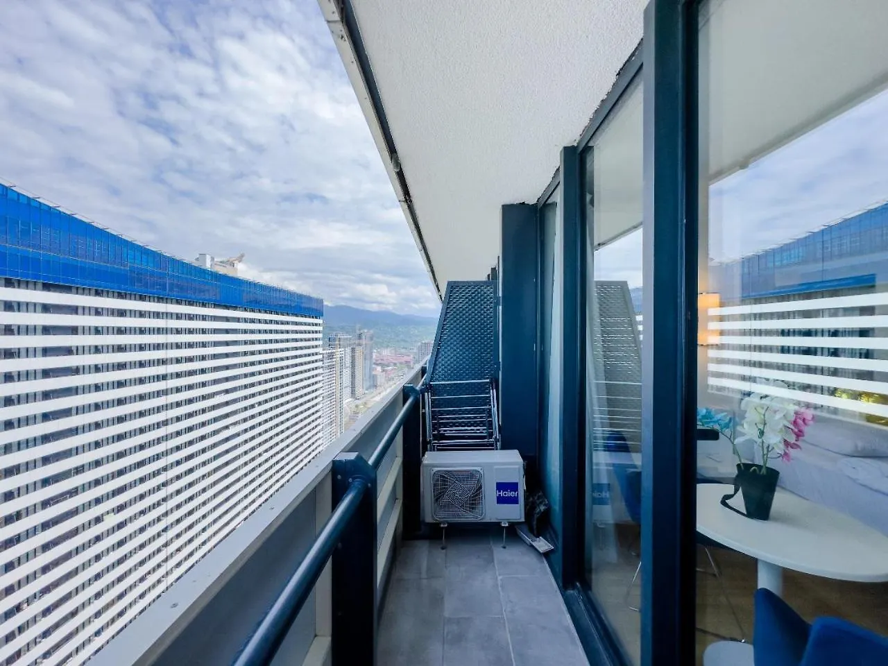 アパート Orbi City Luxury Suites In バトゥーミ グルジア